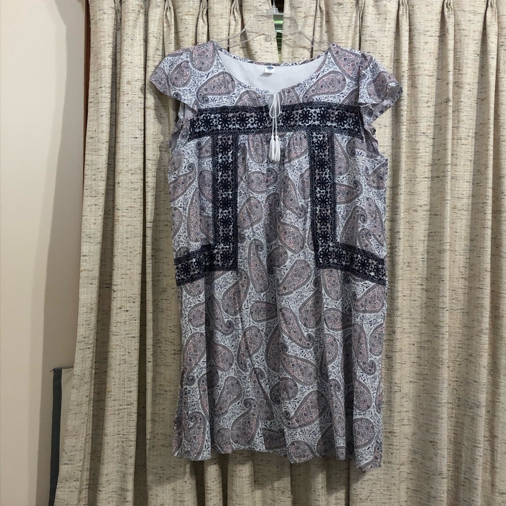 Old Navy Flutter Sleeve Paisley Print Embroidered Shift Dress